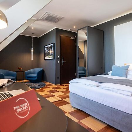 The New Yorker Hotel Koeln-Messe Екстериор снимка
