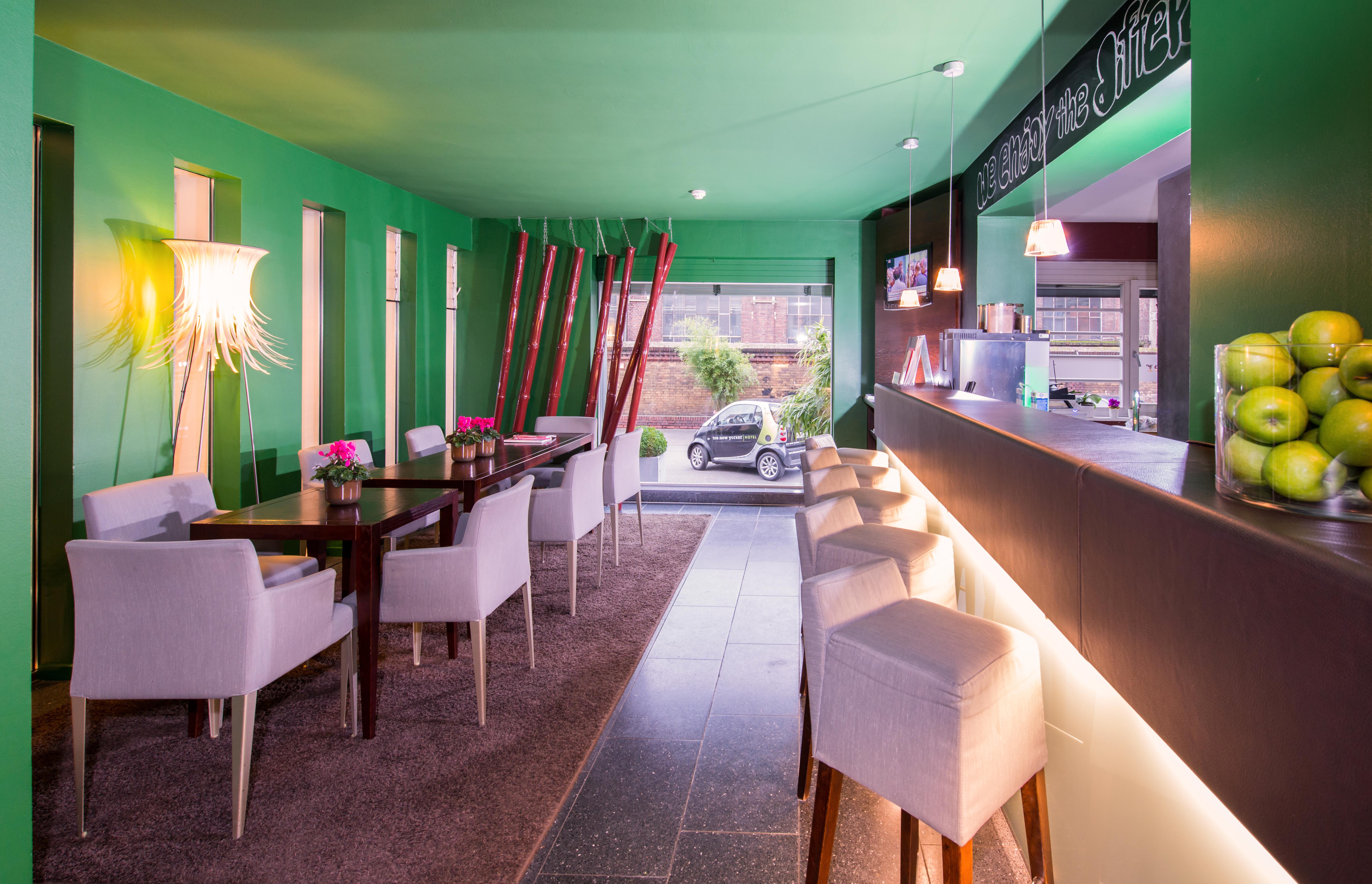 The New Yorker Hotel Koeln-Messe Екстериор снимка