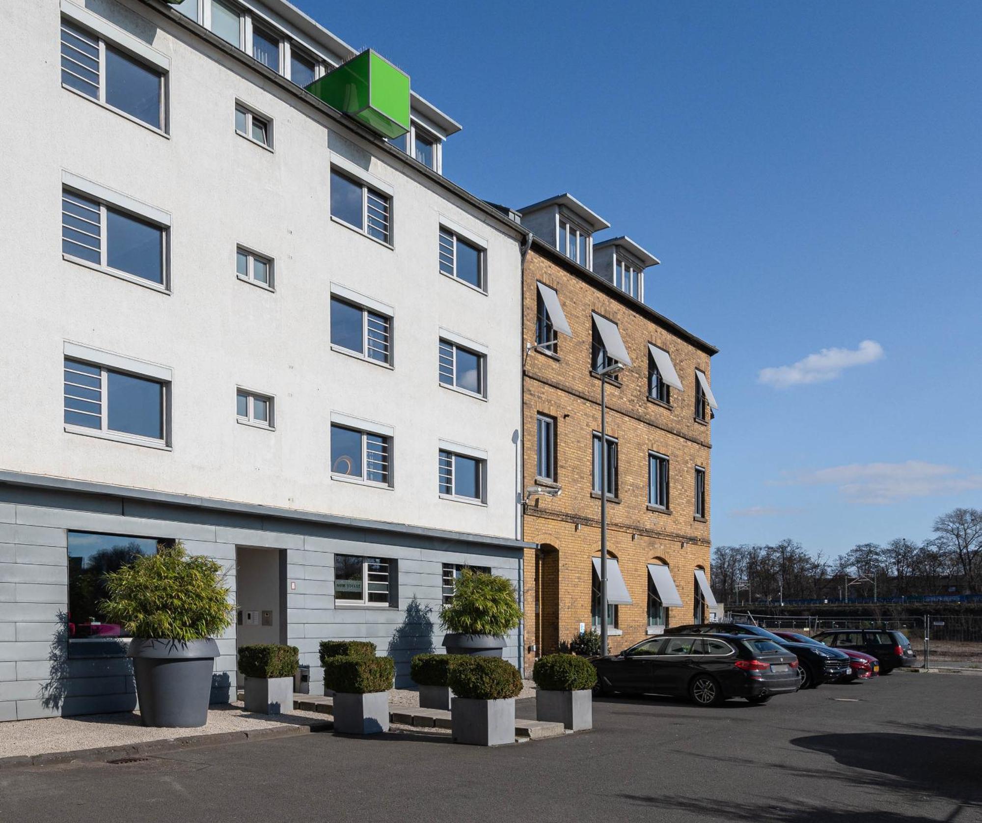 The New Yorker Hotel Koeln-Messe Екстериор снимка