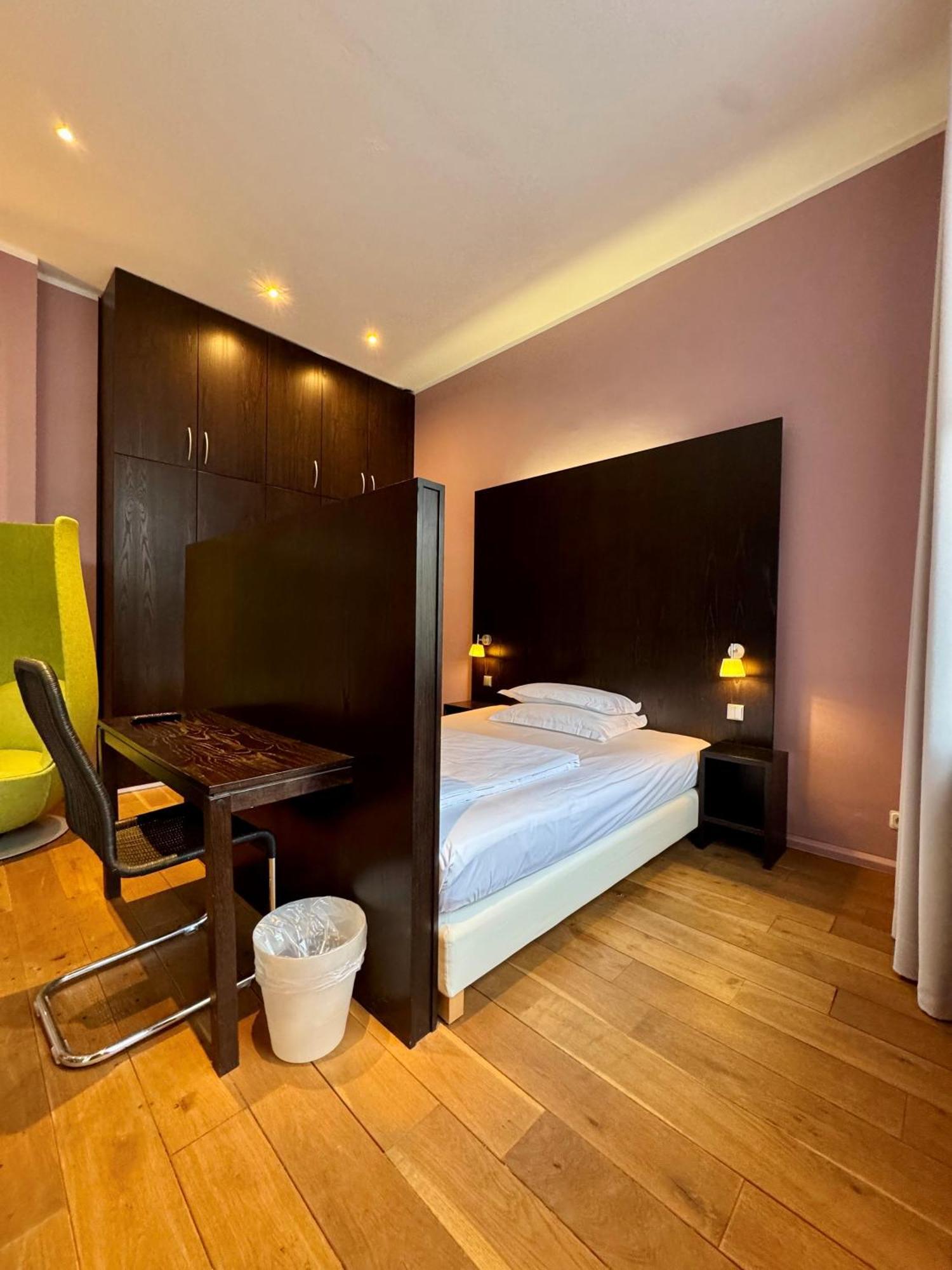 The New Yorker Hotel Koeln-Messe Екстериор снимка
