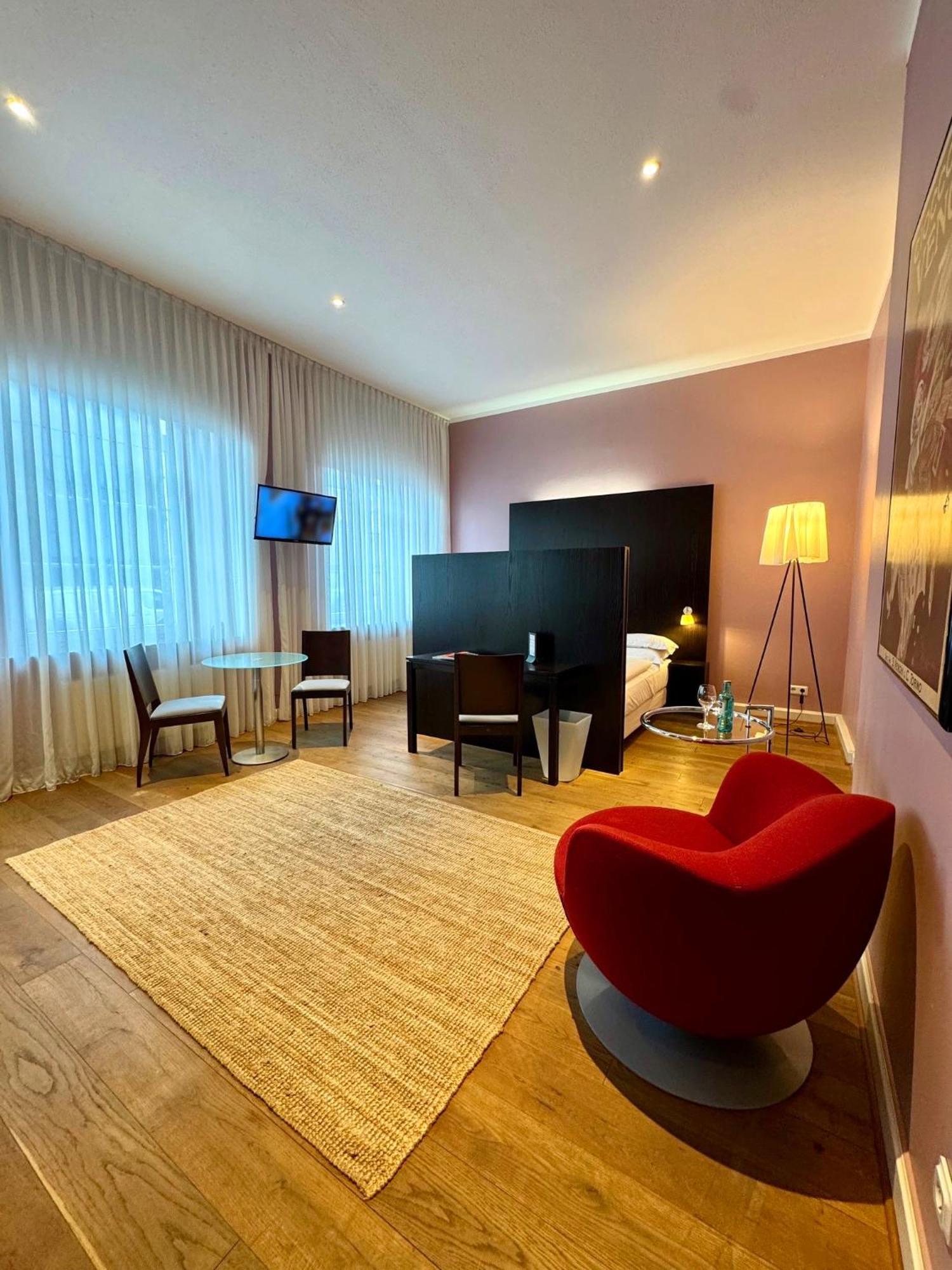 The New Yorker Hotel Koeln-Messe Екстериор снимка