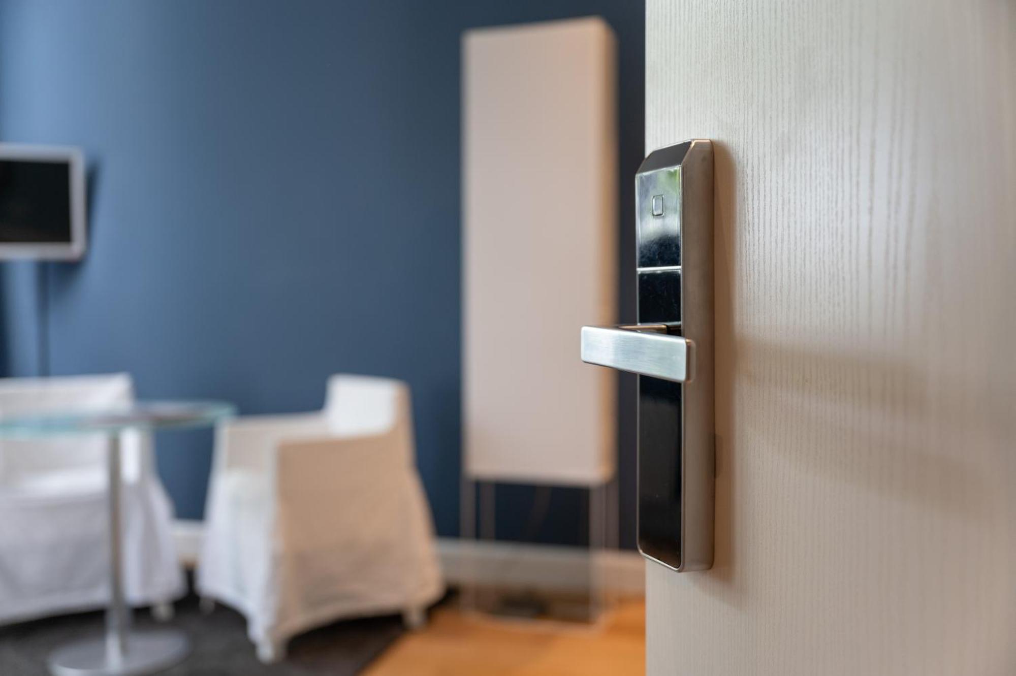 The New Yorker Hotel Koeln-Messe Екстериор снимка